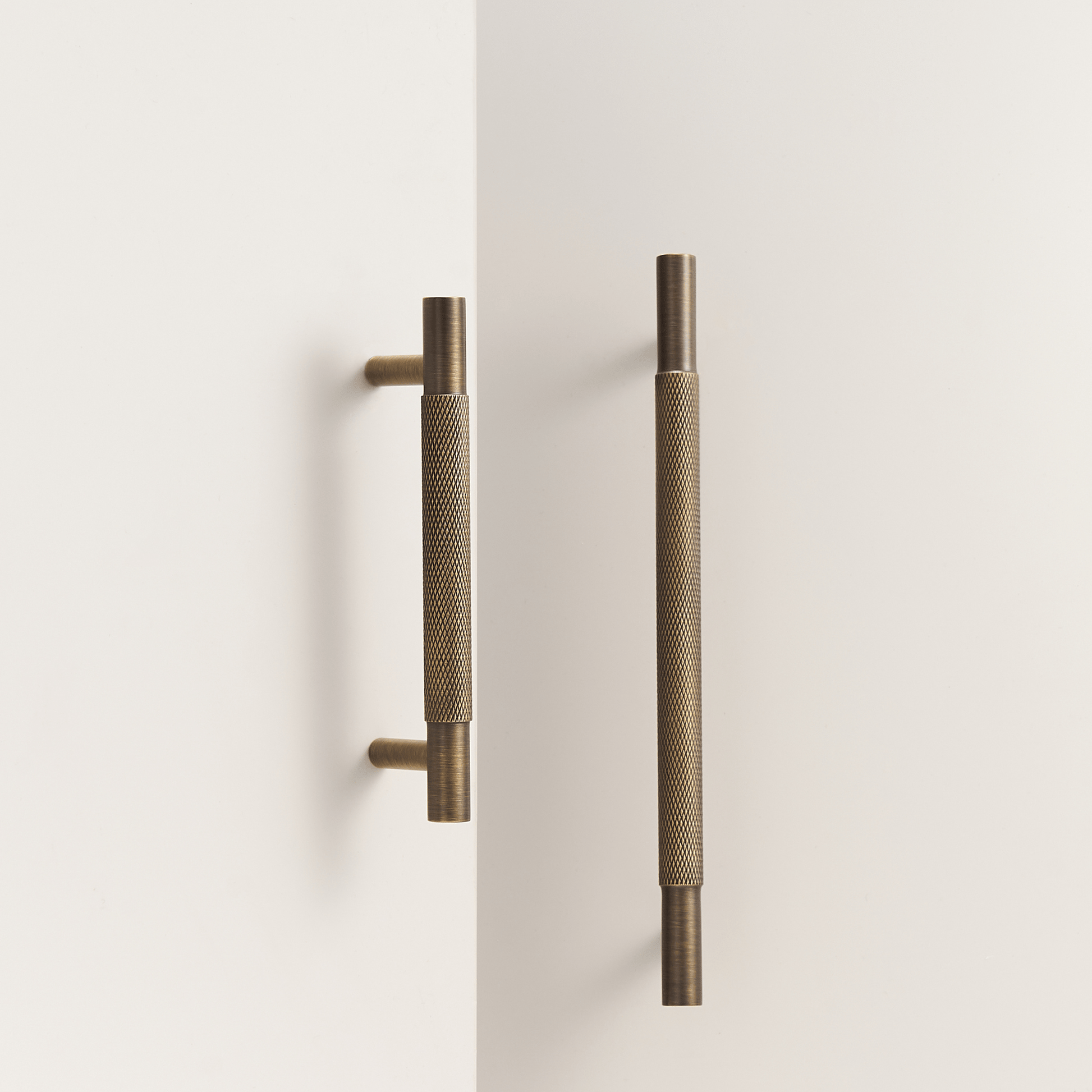 Cabinet Hardware Bayside Luxe - Floreat Antique Brass Cross Knurled Cabinetry Handles