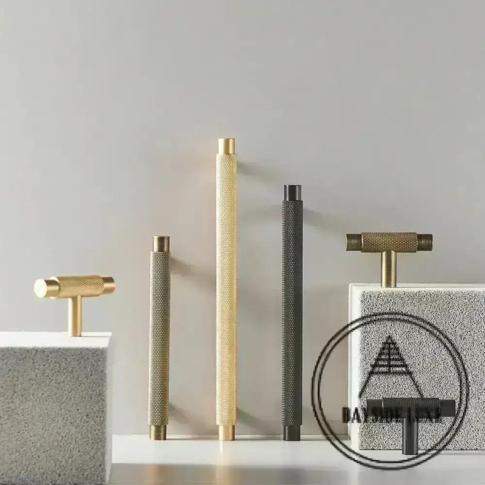 Cabinet Hardware Bayside Luxe - Sorrento Knurled Antique Brass Handle