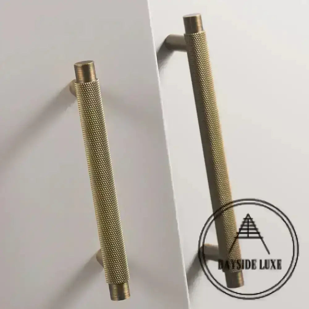 Cabinet Hardware Bayside Luxe - Sorrento Knurled Antique Brass Handle
