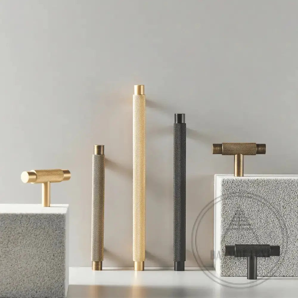 Cabinet Hardware Bayside Luxe - Sorrento Knurled Black Brass Handle