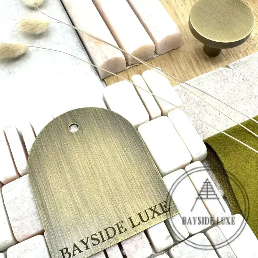 Cabinet Knobs & Handles 32 x 20mm / Antique Brass / Antique Brass Bayside Luxe - Elwood Modern Antique Brass Knobs