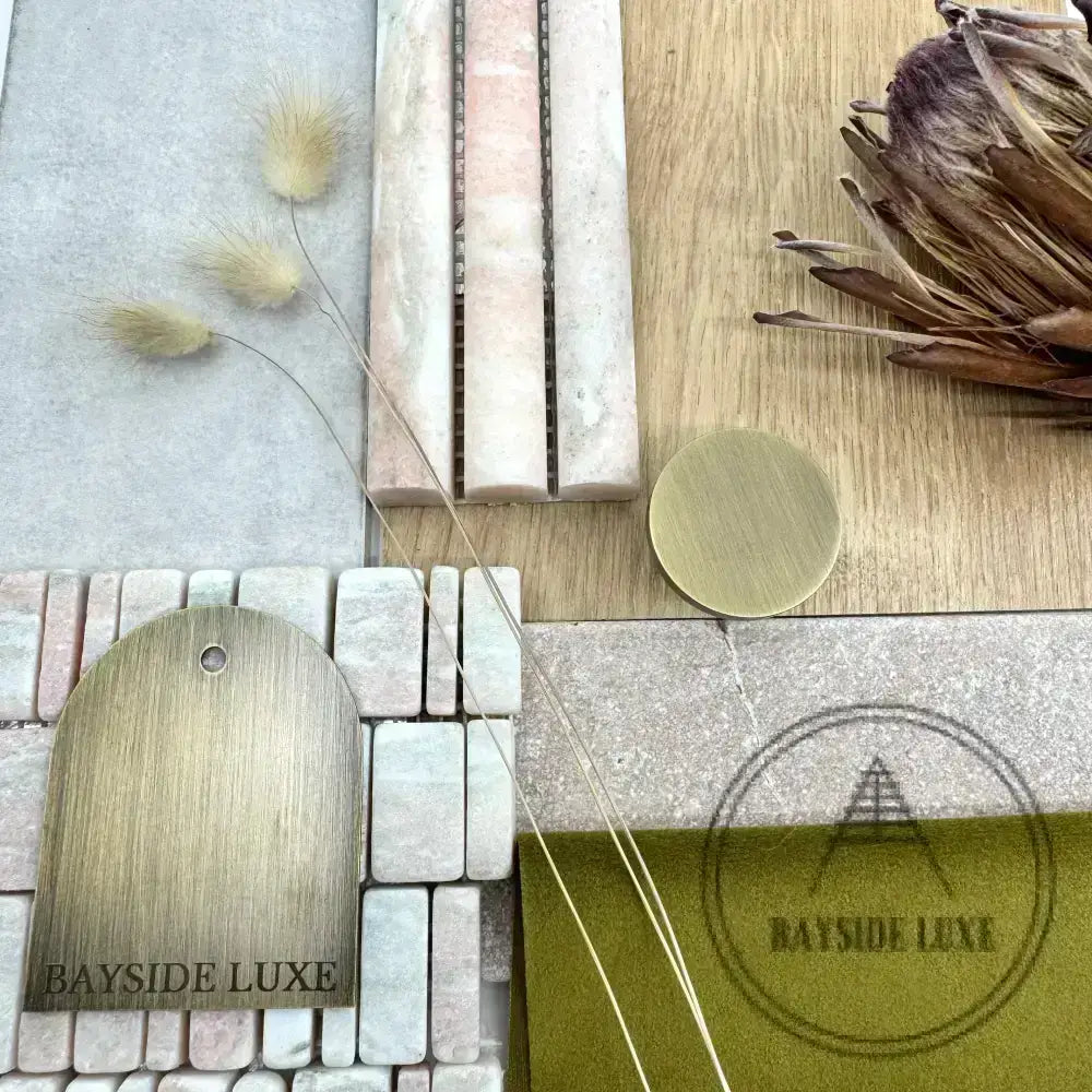 Cabinet Knobs & Handles 32 x 20mm / Antique Brass / Antique Brass Bayside Luxe - Elwood Modern Antique Brass Knobs