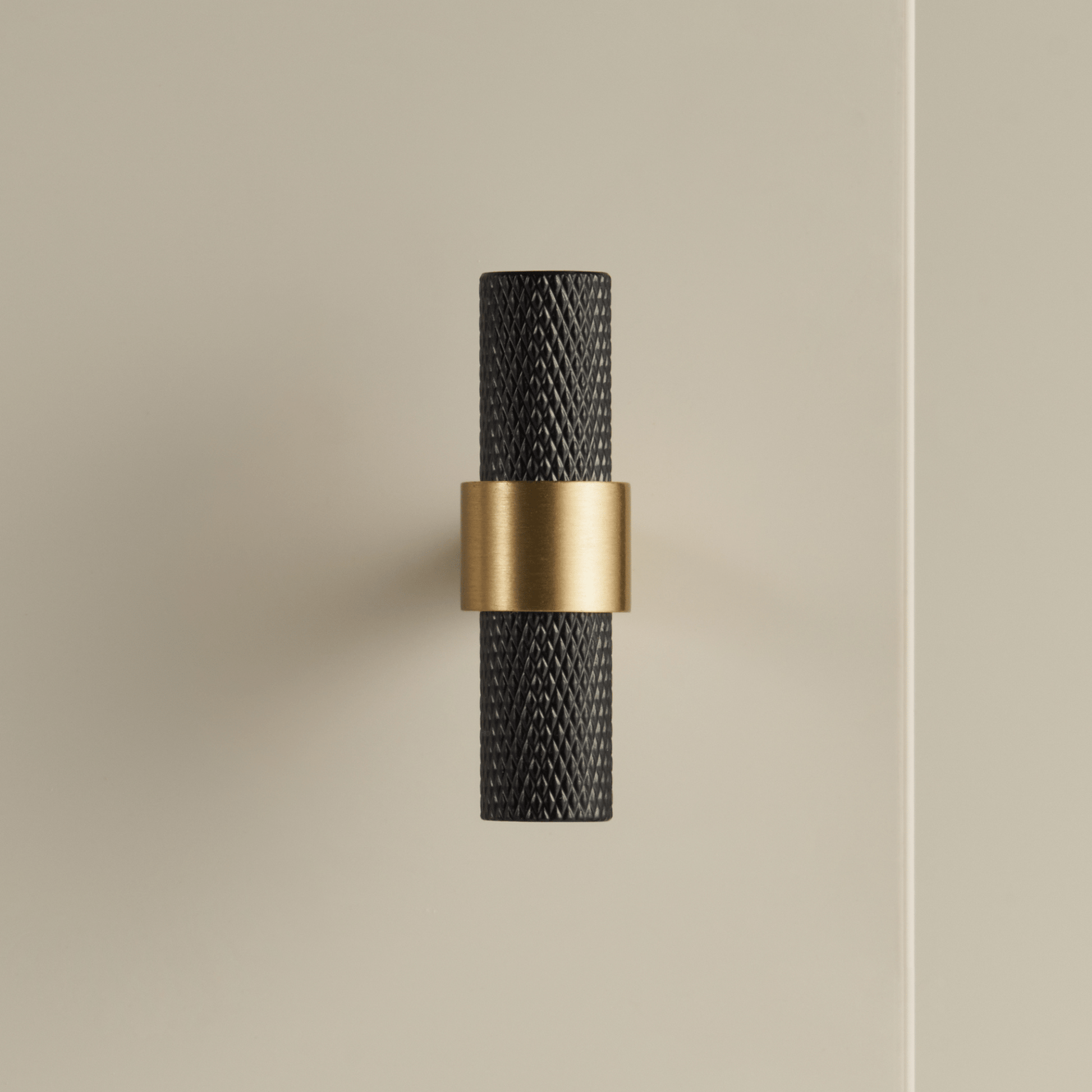 Cabinet Knobs & Handles 50 x 34mm T Bar / Black and Satin Brass / Solid Brass Bayside Luxe - Mount Eliza Black and Satin Brass Knurled T Bar Handle