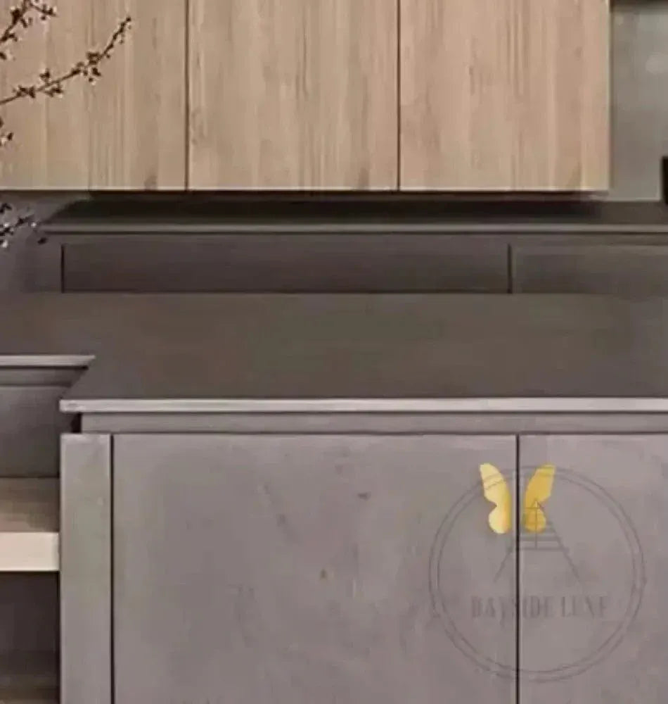 Cabinet Knobs & Handles Bayside Luxe - Butterfly Brass Cabinetry Pull