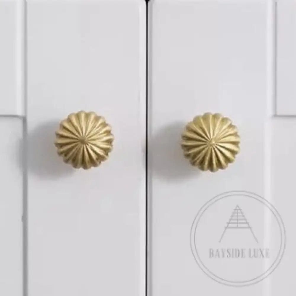 Cabinet Knobs & Handles Bayside Luxe - Fanfare Brass Knob