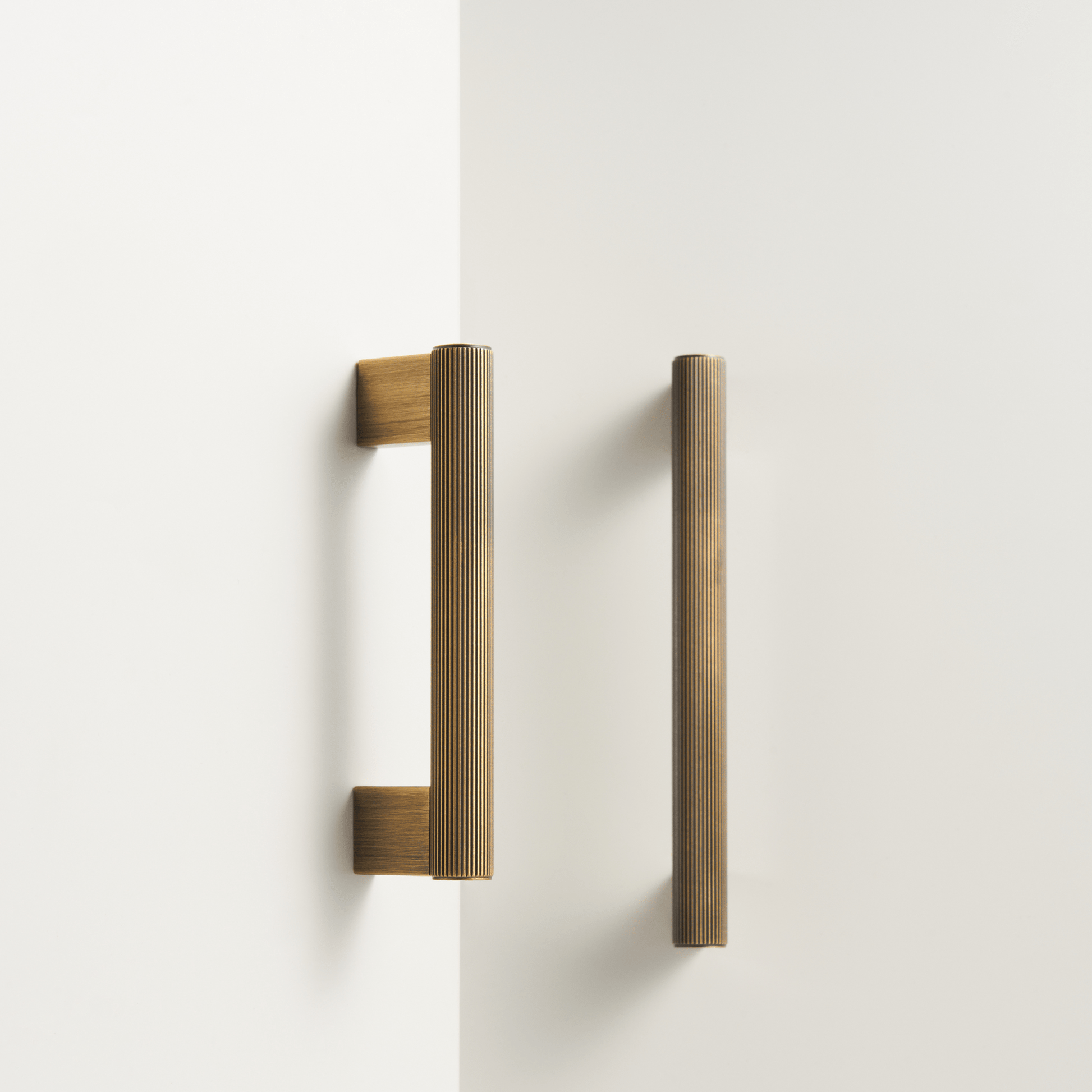 Cabinet Knobs & Handles Bayside Luxe - Kooyong Linear Knurled Antique Brass Cabinetry Handles