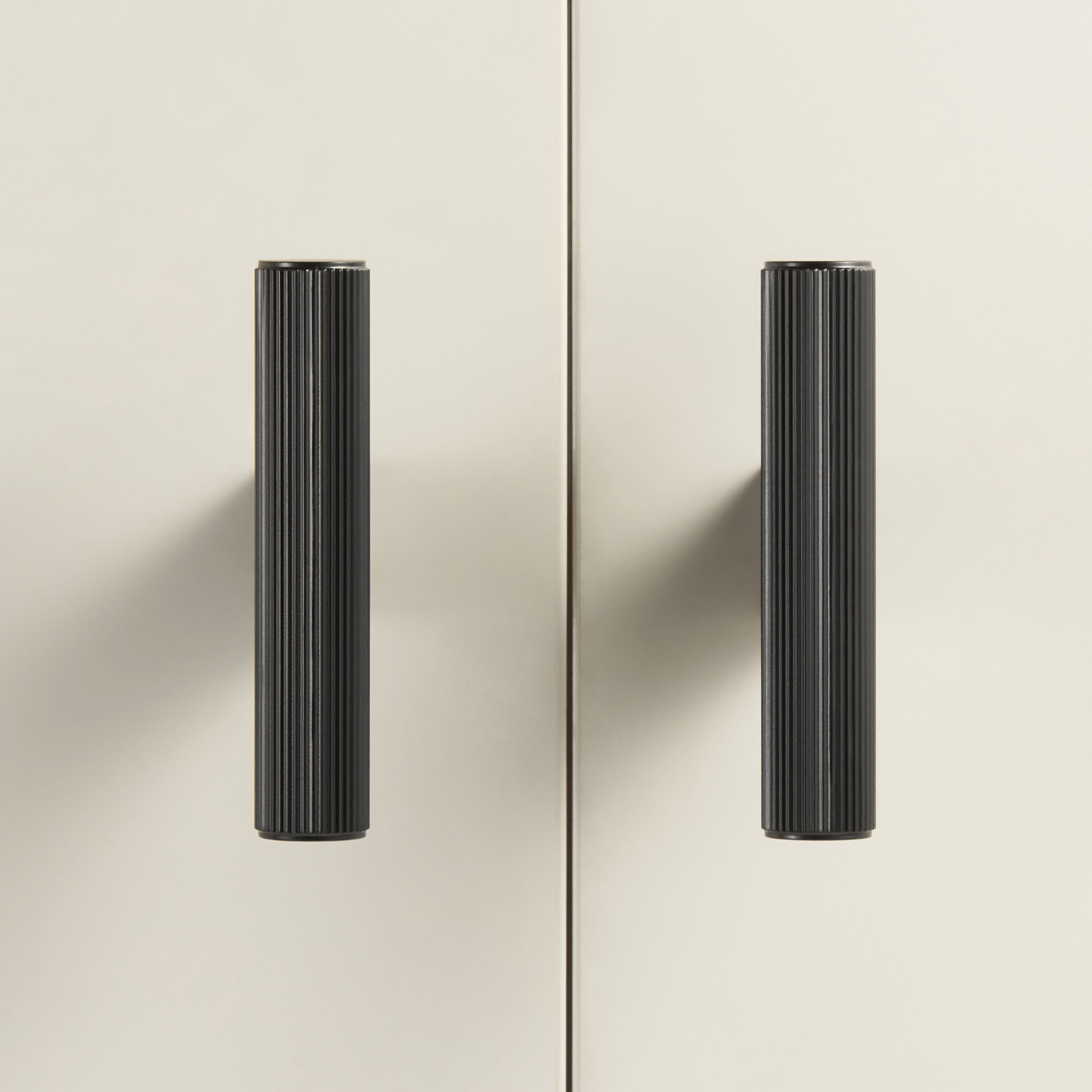 Cabinet Knobs & Handles Bayside Luxe - Kooyong Linear Knurled Black Brass Cabinetry Handles