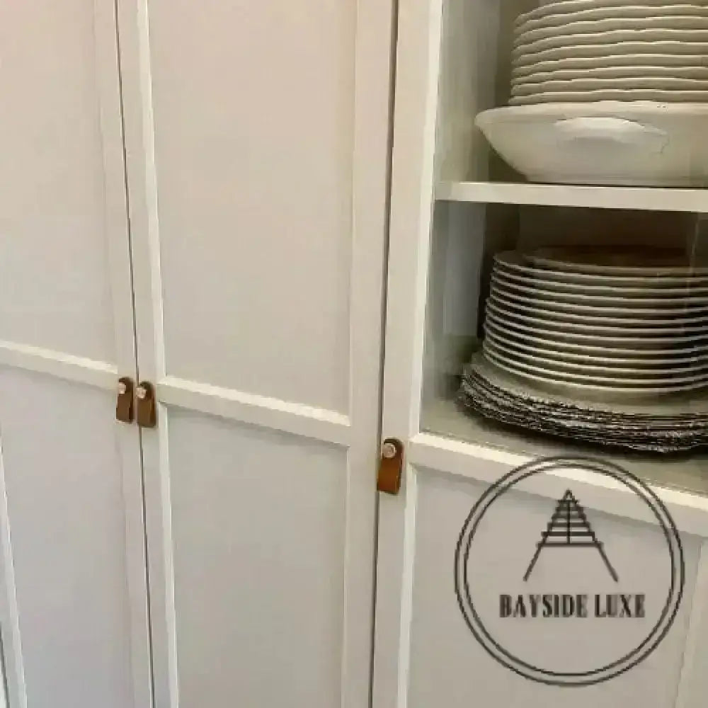 Cabinet Knobs & Handles Bayside Luxe - Leather flat gold stud pulls