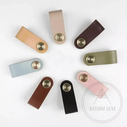 Cabinet Knobs & Handles Bayside Luxe - Leather flat gold stud pulls