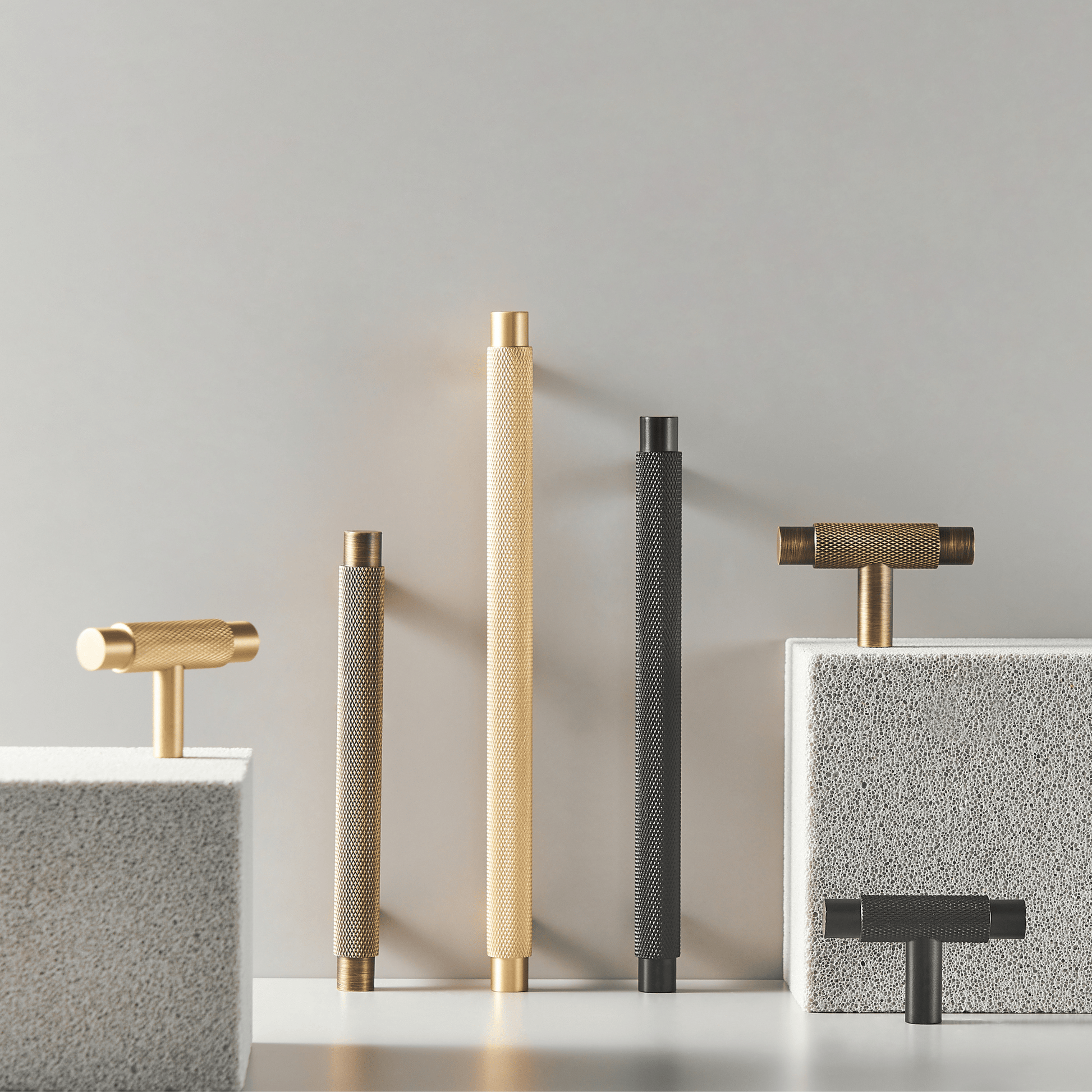 Cabinet Knobs & Handles Bayside Luxe - Sorrento Knurled Brass Handle