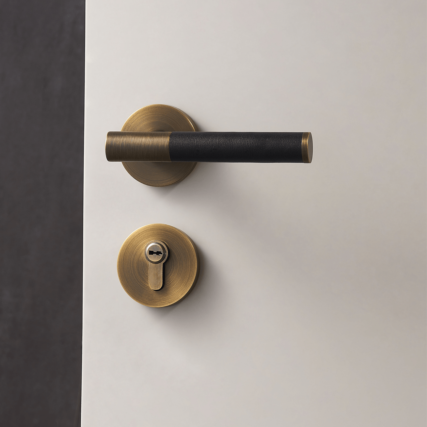 Door Handle Luxe Doorware - Flemington Leather Bound Antique Brass - Black