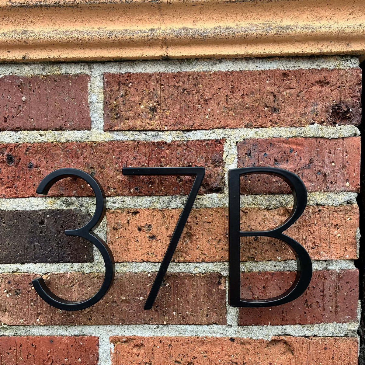house number Bayside Luxe - Black Floating and Flush House Numbers - 125mm
