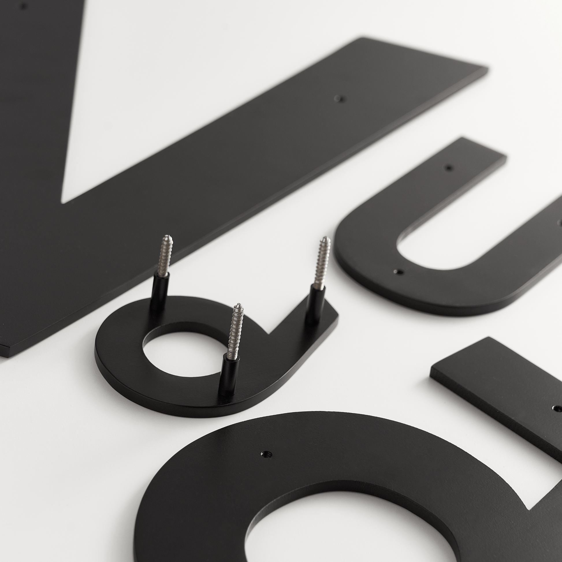 House Numbers and Letters Bayside Luxe Signage - Solid Black Floating House Numbers and Letters - Beaumaris Bay 10 cm